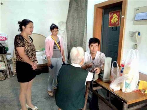 关爱老人行动 不止于重阳日